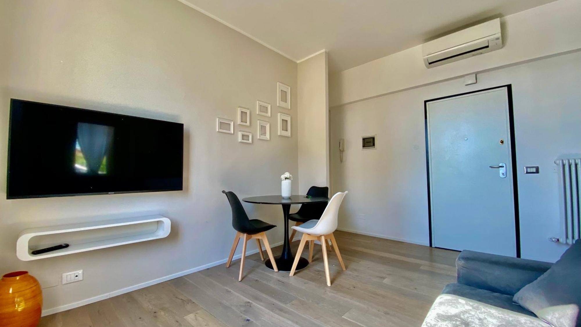 Suite649 Nuova 5 Modena Ngoại thất bức ảnh