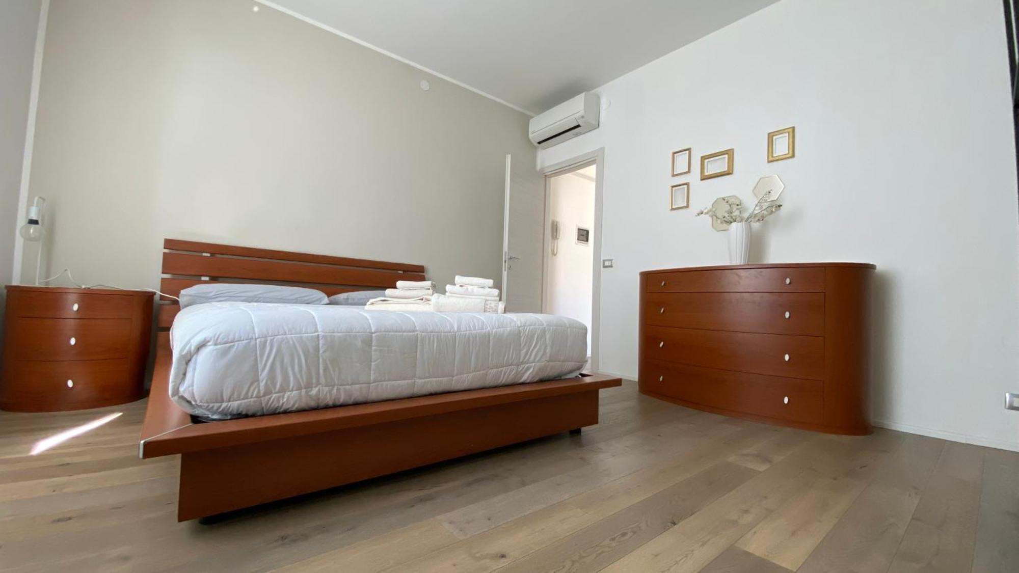 Suite649 Nuova 5 Modena Ngoại thất bức ảnh